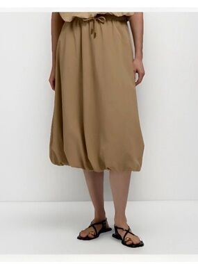 Hunter Women's Bubble Hem
Midi Skirt - Size S